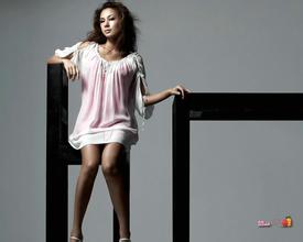 广东AG贵宾厅 まずは掃除機のように土砂を吸いあげるホース状の水中ドレッジで川床を掘り進めた