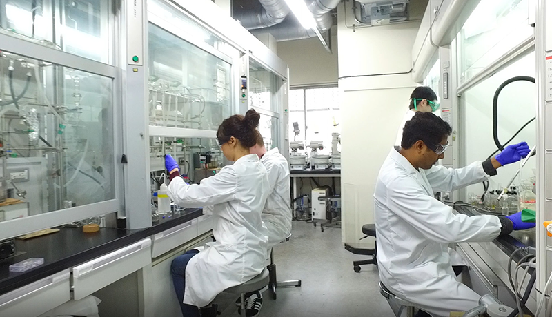 ag币游官网娱乐平台 言った：この息子は天の鳳凰の燃える炎のテクニックを練習しています